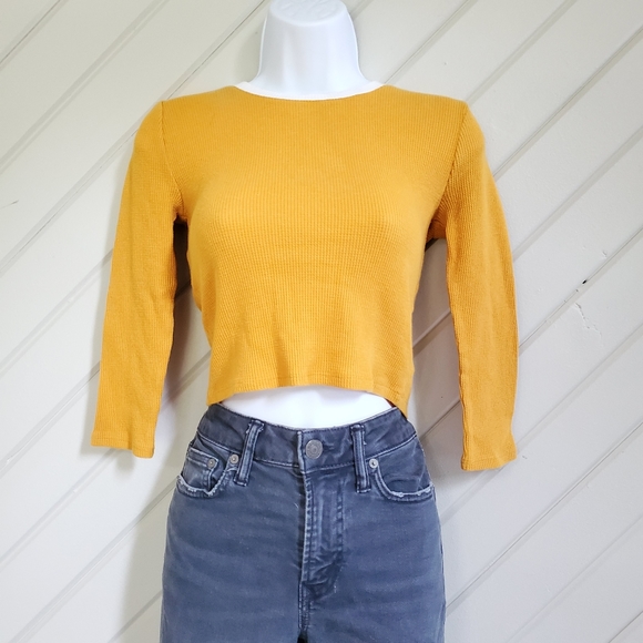 Forever 21 Tops - ••5/$25•• F21 Cropped Thermal Ringer Tee